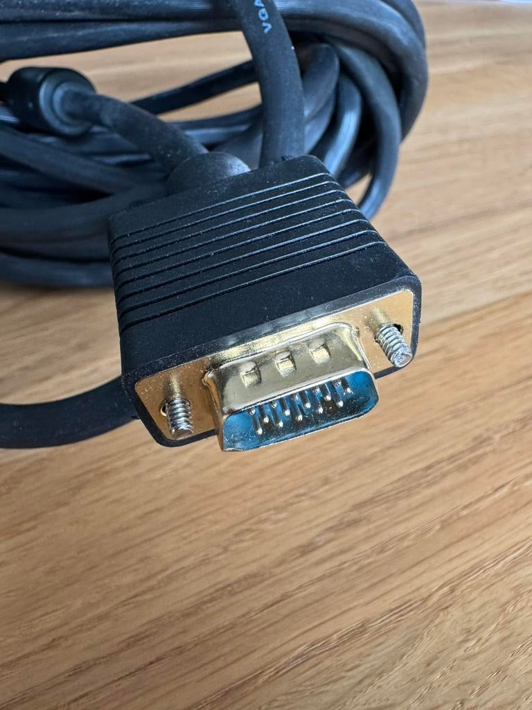 VGA kabel (15 meter), Computers en Software, Pc- en Netwerkkabels, Ophalen of Verzenden, Gebruikt