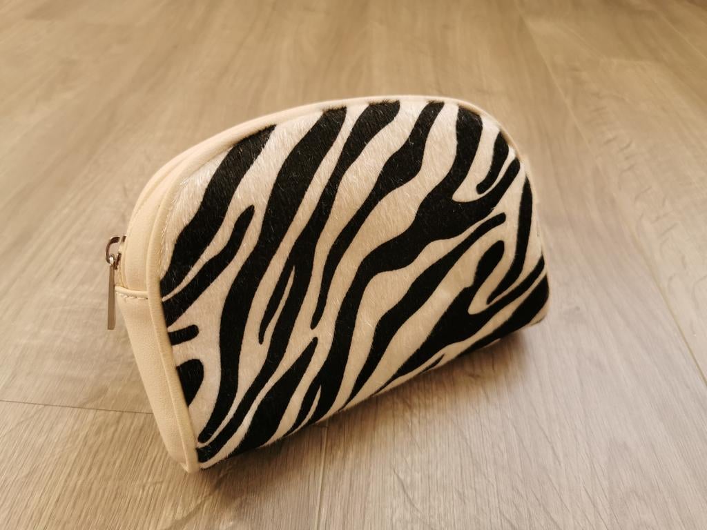 Schoudertasje beige NIEUW!, Handtassen en Accessoires, Tassen | Damestassen, Ophalen of Verzenden, Nieuw, Beige, Schoudertasje