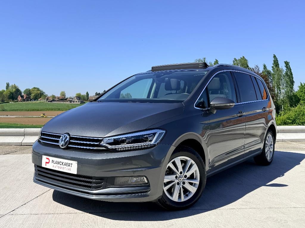 Volkswagen Touran 1.5 TSI Highline *Automaat/PDC/Pano*, Auto's, 1498 cc, 4 cilinders, 5 zetels, 5 deurs