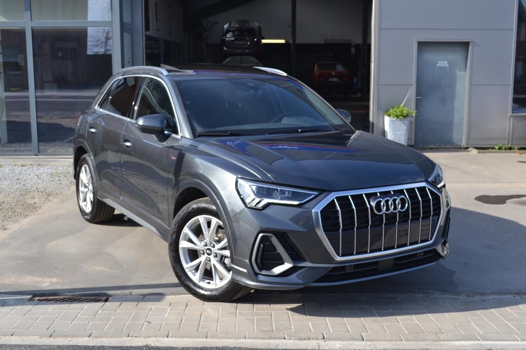 Audi Q3 PANO/LEDER/LED, Autos, Audi, Cuir, Argent ou Gris, Achat, Entreprise