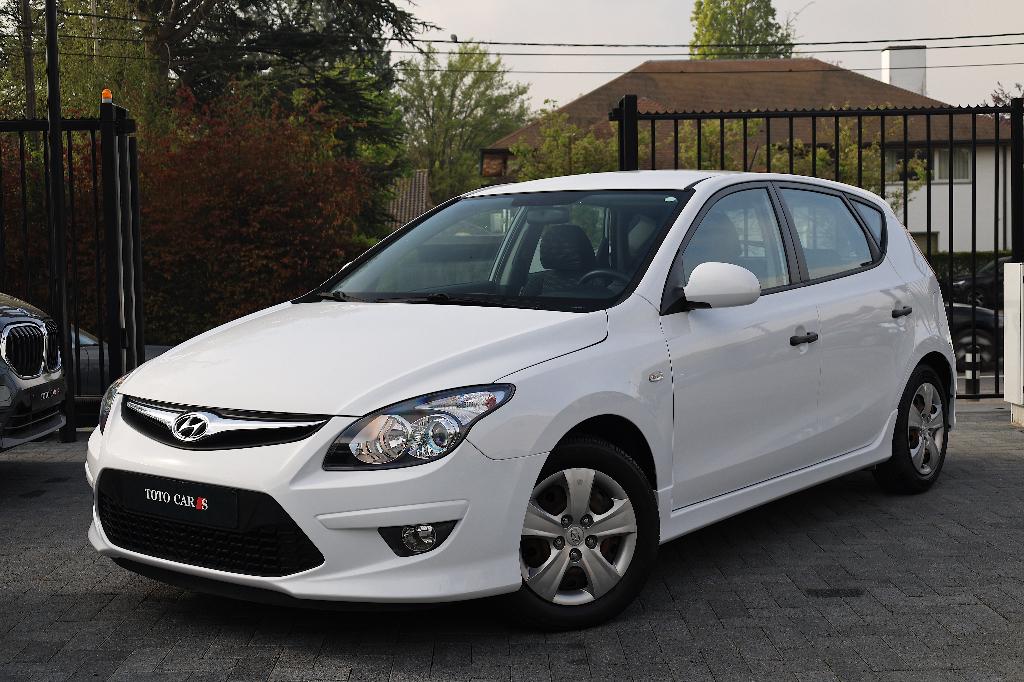 Hyundai i30 1.6i | Automaat | 1ste Eigenaar | 40.000 km | Ai, Auto's, Hyundai, Bedrijf, Te koop, i30, ABS, Airbags, Airconditioning