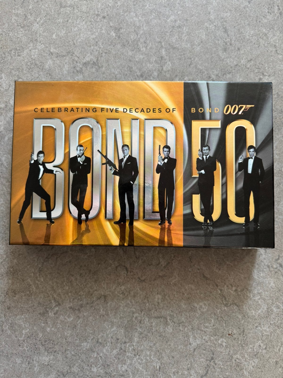 DVD Box 50 years of 007, Vêtements | Hommes, Enlèvement ou Envoi, Comme neuf