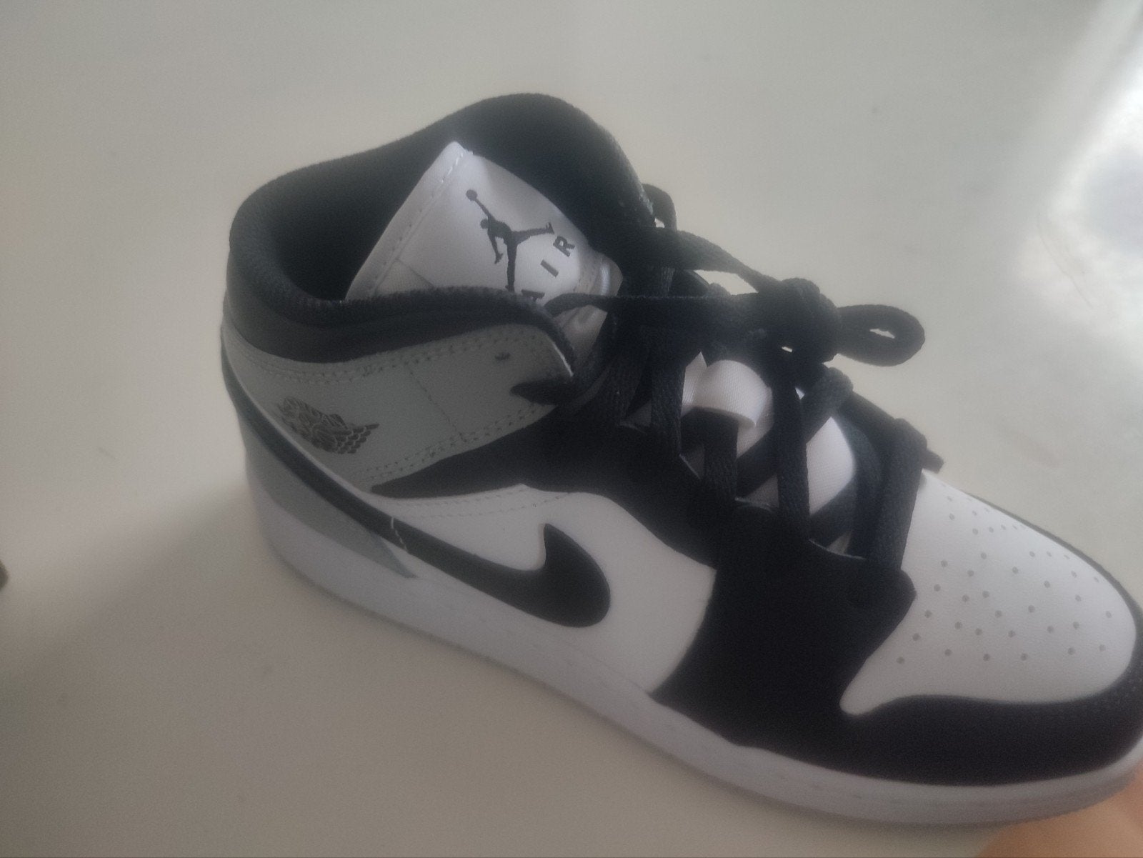 Jordan Nike Air taille 47.5
Nouvelle paire de B, Enlèvement