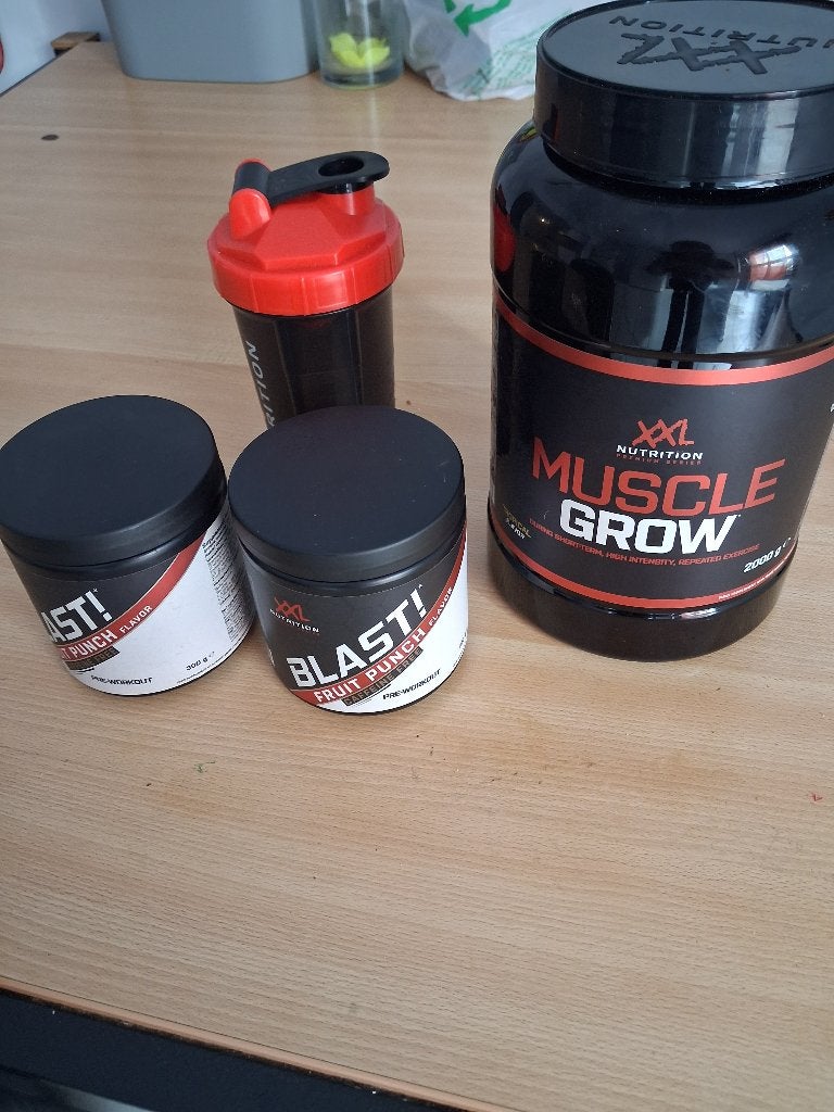XXL nutrition preworkout en postworkout + shaker., Sport en Fitness, Gezondheidsproducten en Wellness, Ophalen, Zo goed als nieuw