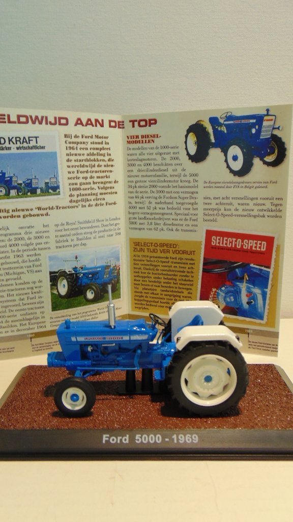 Model Tractor Ford 5000 - 1969 - 1/32, Ophalen of Verzenden, Zo goed als nieuw, Tractor of Landbouw, Overige merken