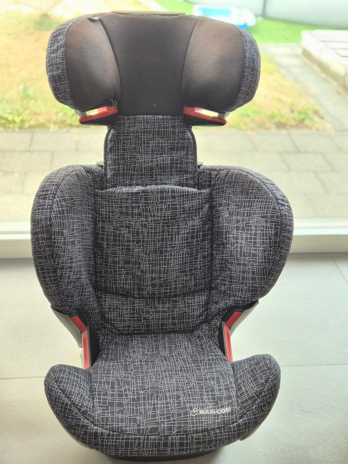 Maxi cosi rodi fix autostoel, Ophalen