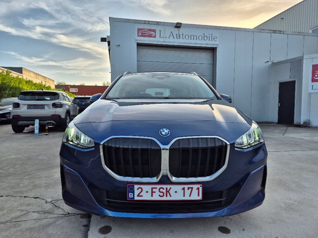 BMW 225e 1.5i 245cv XDRIVE 4WD AUTO. PHEV HYBRID 74.678 KM !, Auto's, Automaat, Dealer onderhouden, Monovolume, Blauw