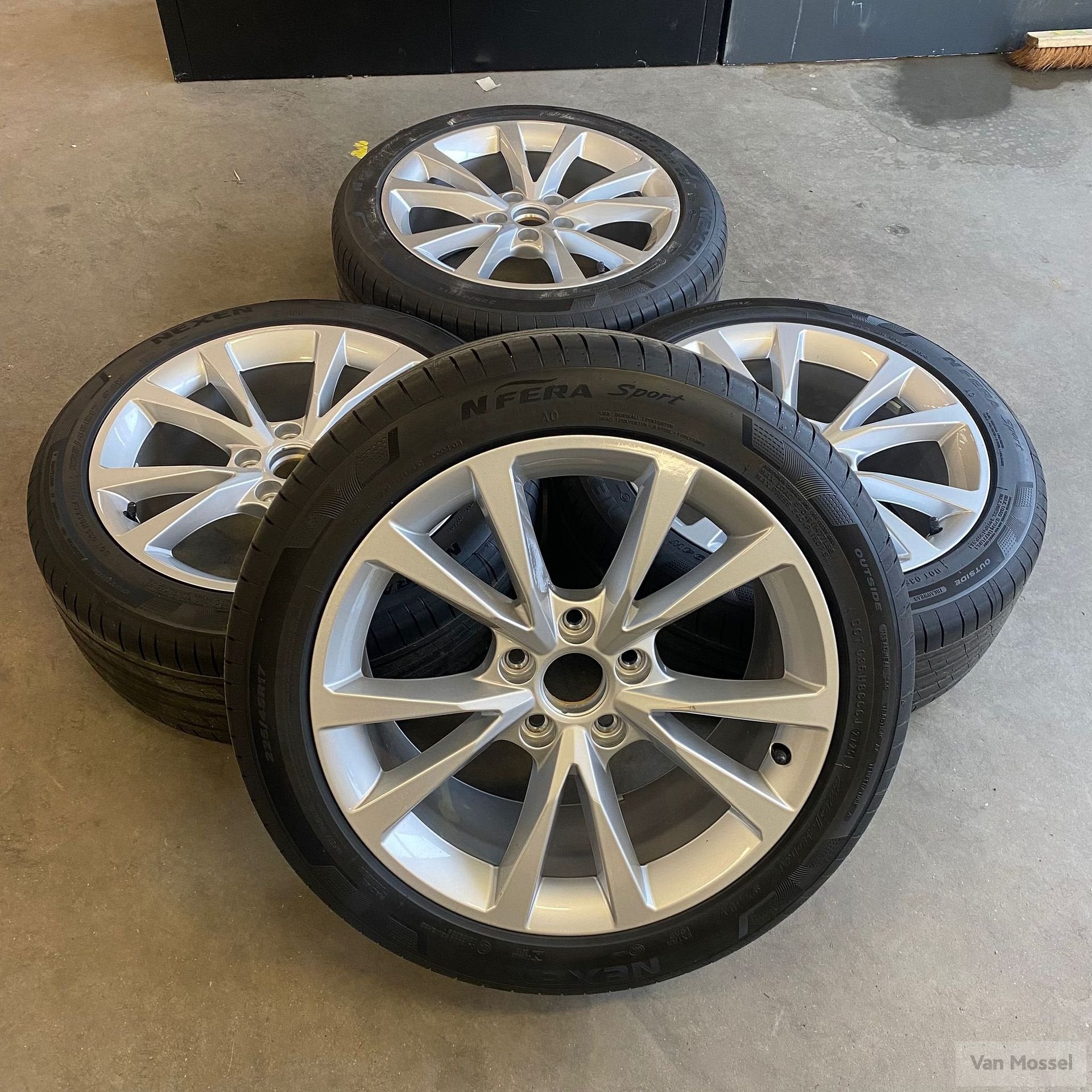 Audi A3 Nexen N Fera Sport 225/45/R17 94W, Autos : Pièces & Accessoires, Pneus & Jantes, Pneus et Jantes, Véhicule de tourisme