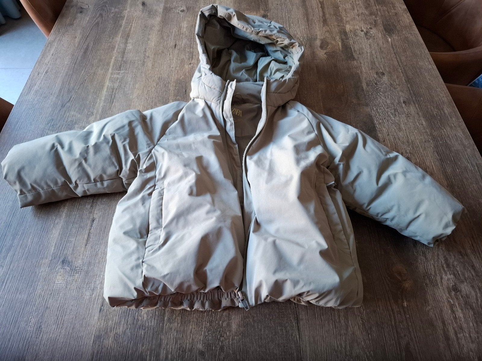winterjas maat 104/4jaar. kleur kaki., Kinderen en Baby's, Kinderkleding | Maat 104, Ophalen