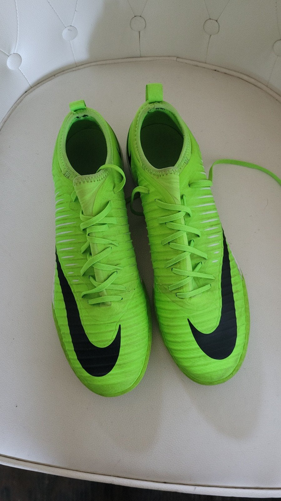 Chaussure foot SALLE Nike, Sports & Fitness, Enlèvement, Comme neuf, Chaussures