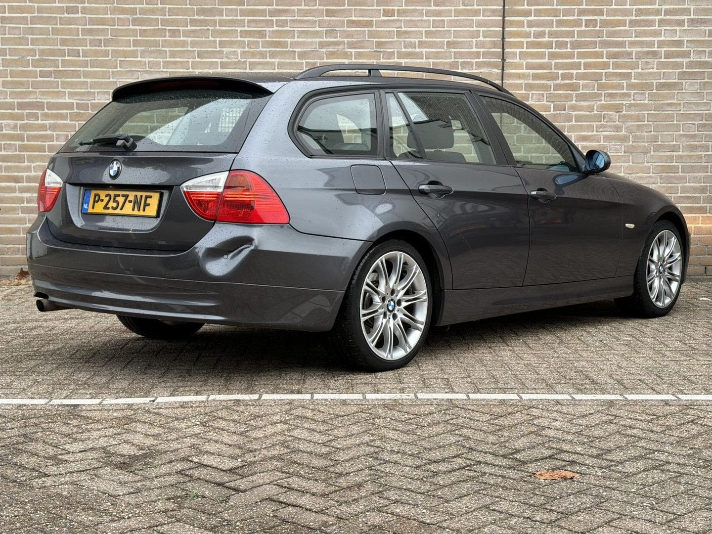BMW 320 3-serie Touring 320i | Climate | Cruise | Navi |, Autos, Argent ou Gris, Achat, Entreprise, Boîte manuelle
