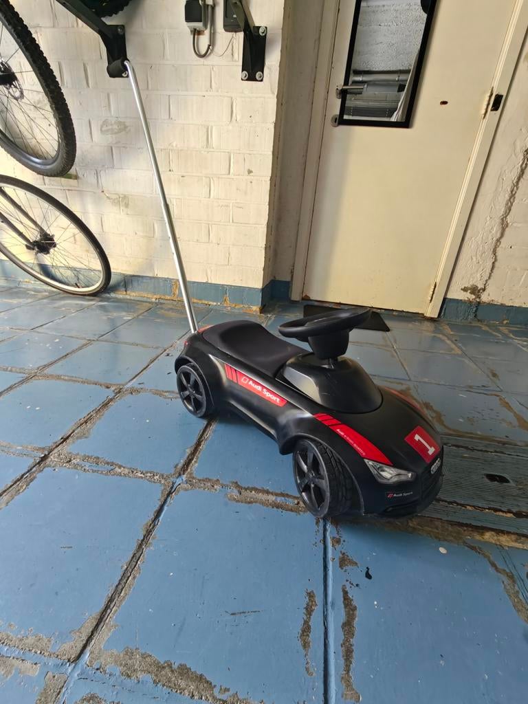 Voiture Audi enfants noir, Enfants & Bébés, Jouets | Véhicules en jouets