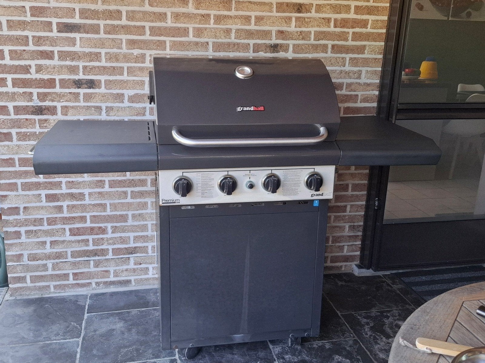 Grandhall Premium 323 gasbarbecue – topstaat – 4 branders +, Ophalen