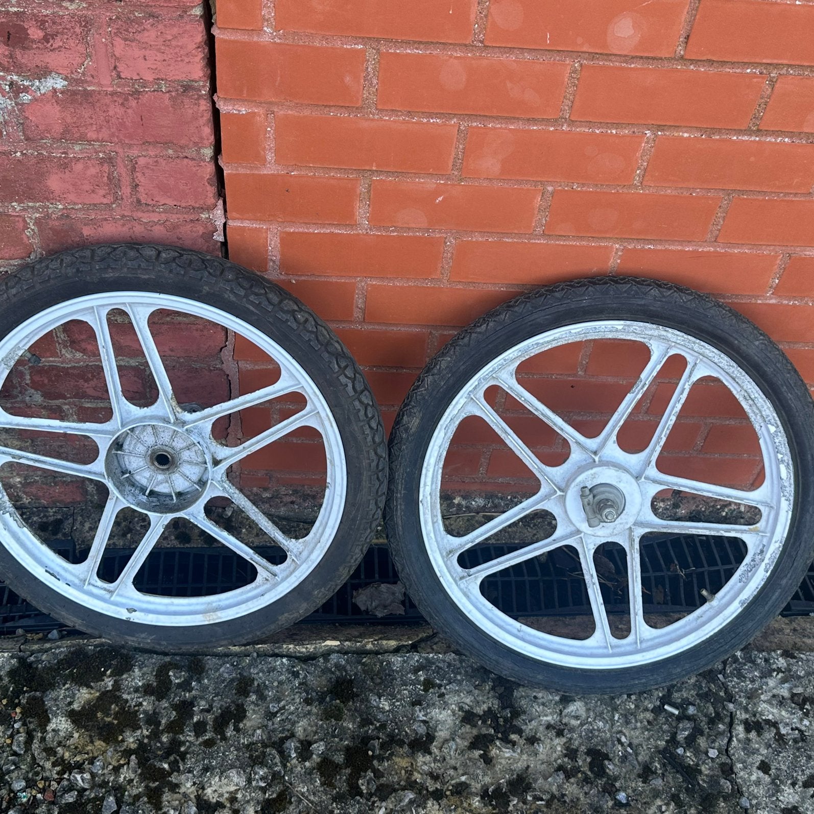 Honda camino, Motoren, Ophalen