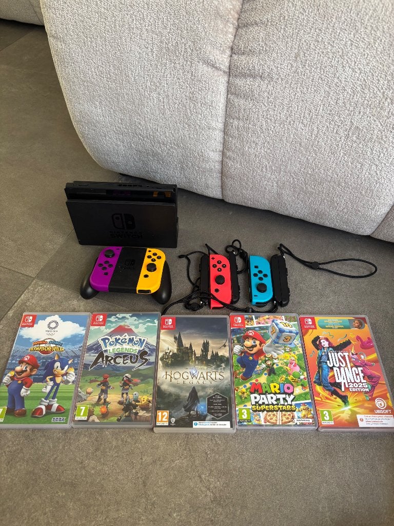 Nintendo Switch + 4 controllers + 5 Games, Games en Spelcomputers, Ophalen, Switch Original, Met 3 controllers of meer, Gebruikt