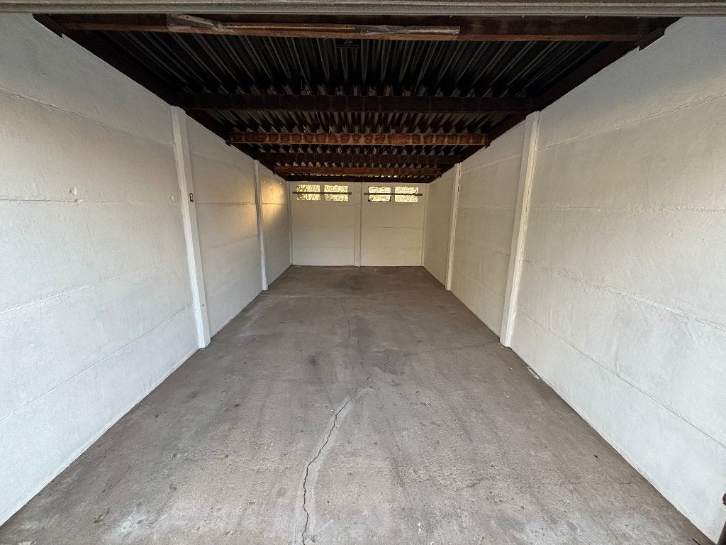 Grand garage 22m2 à louer Trazegnies (Lieu sécurisé), Charleroi
