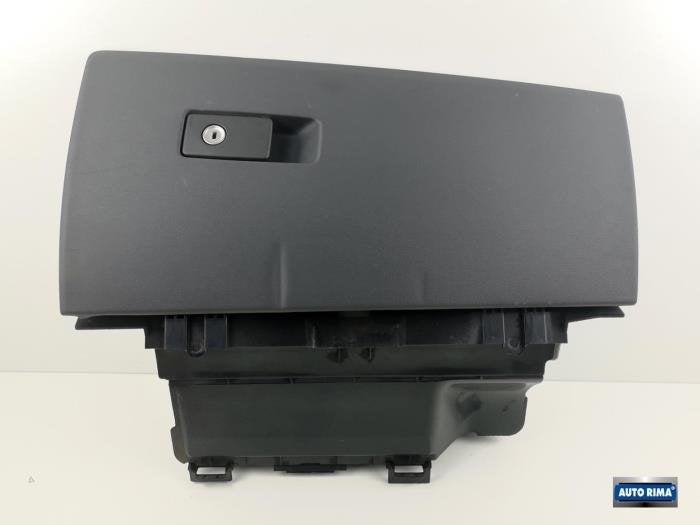 Boîte à gants d'un Volvo V70, -, 3 mois de garantie, Utilisé, -