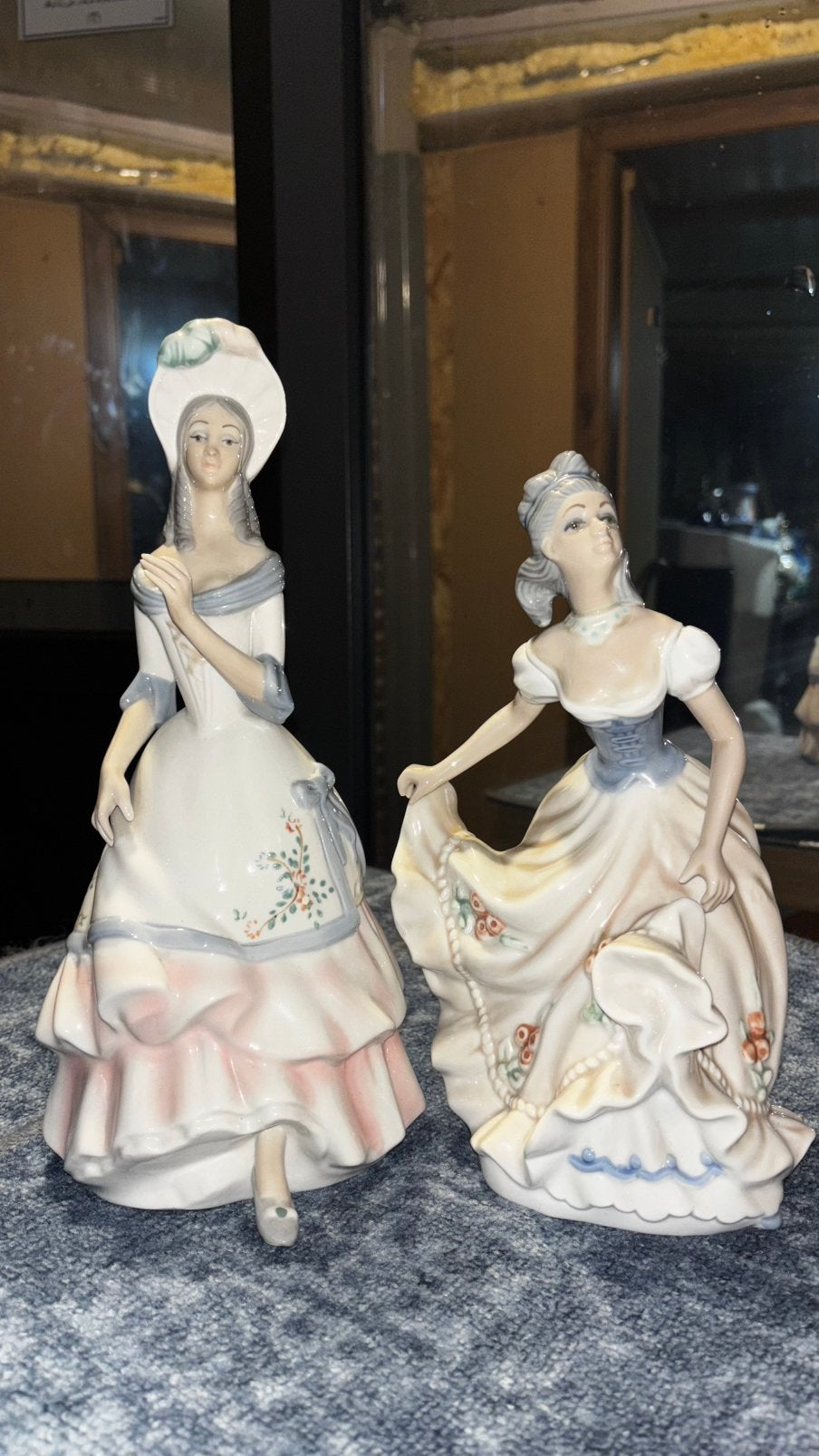 Superbes figurines vintage pour femmes de Capodimonte, Antiquités & Art, Enlèvement