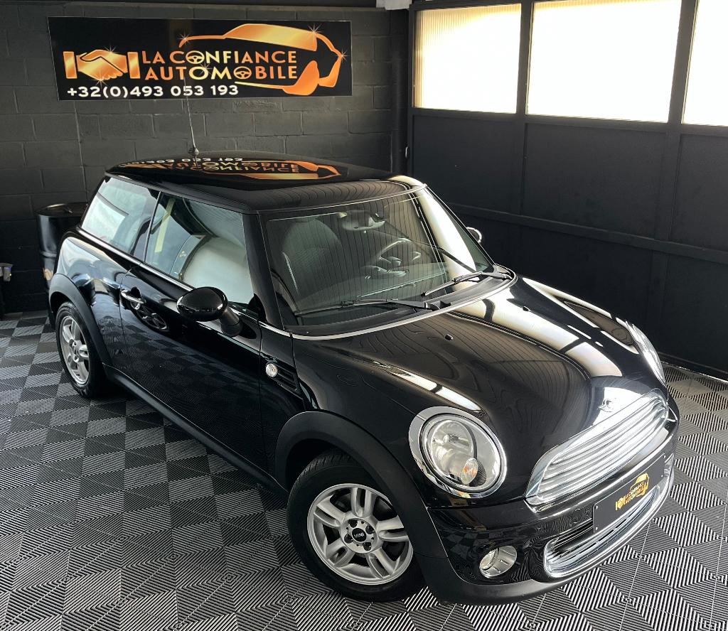 Mini One 1.6i 1e eigenaarsgarantie 12 maanden, Auto's, Mini, Voorwielaandrijving, 4 zetels, 4 cilinders, Leder en Stof