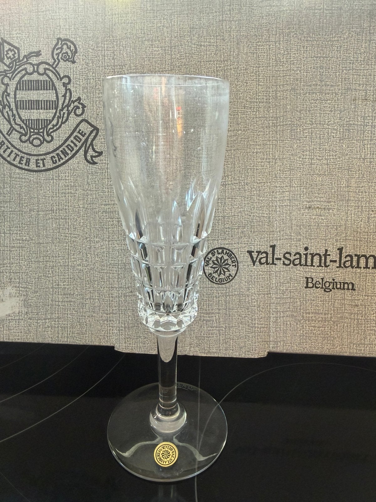 Glazen Val Saint Lambert, Enlèvement ou Envoi