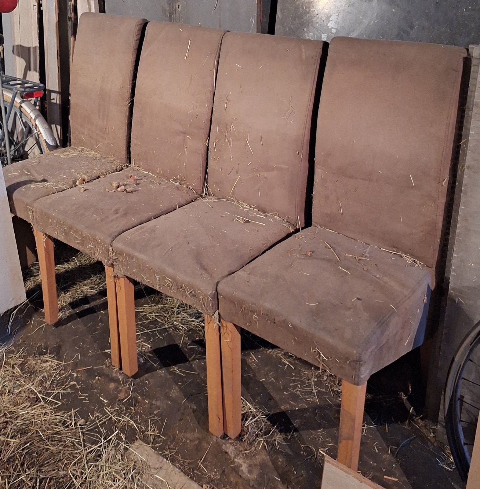 (GRATIS) stoelen, Huis en Inrichting, Ophalen, Vier