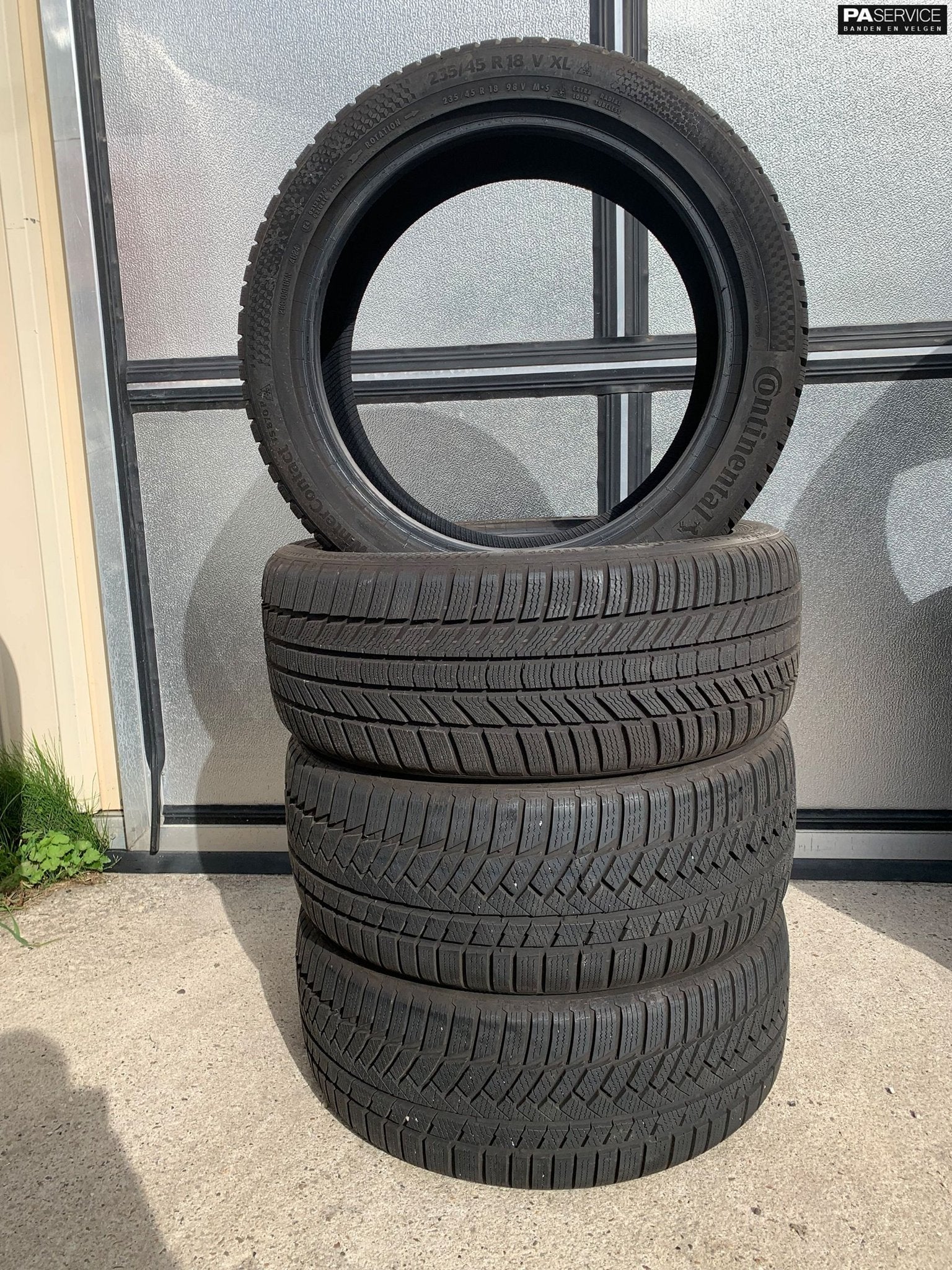 4x Continental 235 45 18 Winterbanden met 7.8 en 7.4 mm, Auto-onderdelen, Gebruikt, Velg(en), -, -