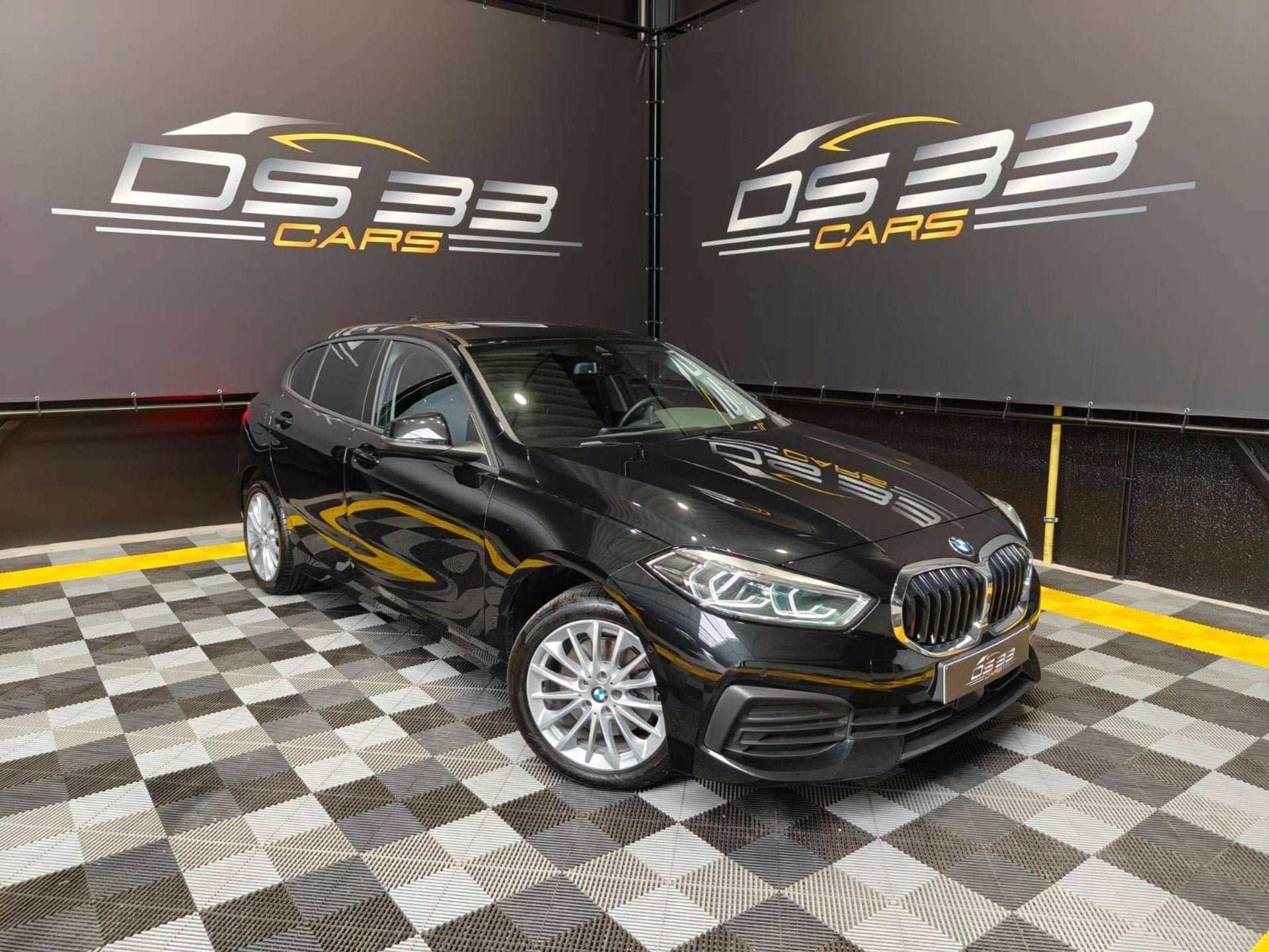 BMW 118 iA OPF Camera/LED/17"/Cruise/Apple/PDC/GPS, Auto's, BMW, Bedrijf, Te koop, 1 Reeks, ABS, Achteruitrijcamera, Airbags, Airconditioning
