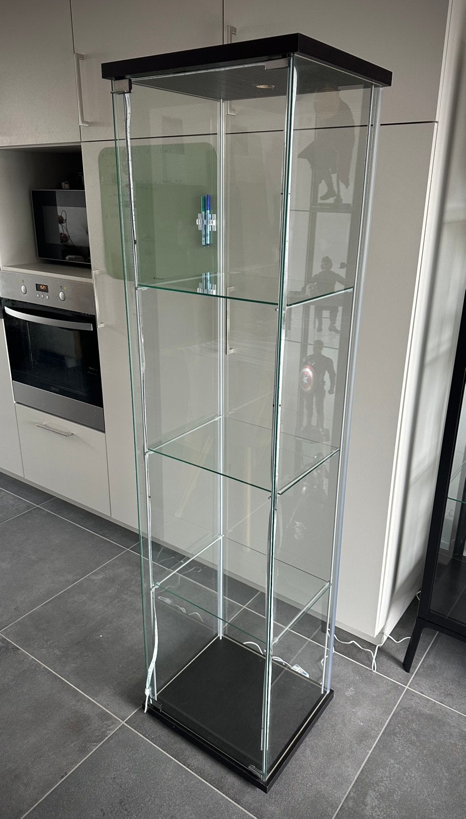 Ikea Detolf zwart - inclusief LED-strip, 25 à 50 cm, Utilisé, Avec tablette(s), 150 à 200 cm