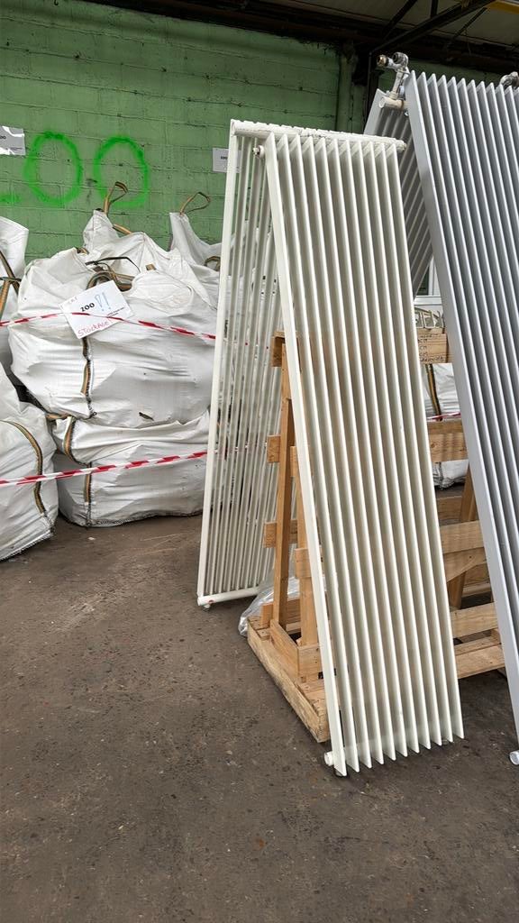 Radiator  Zehnder Charleston, Doe-het-zelf en Bouw, Ophalen, Gebruikt, Radiator