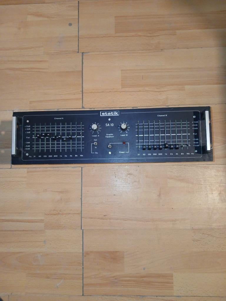 Égaliseur Statik SA 10 - Rack 19" - 2x10 Bandes Stéréo, Enlèvement ou Envoi, Utilisé