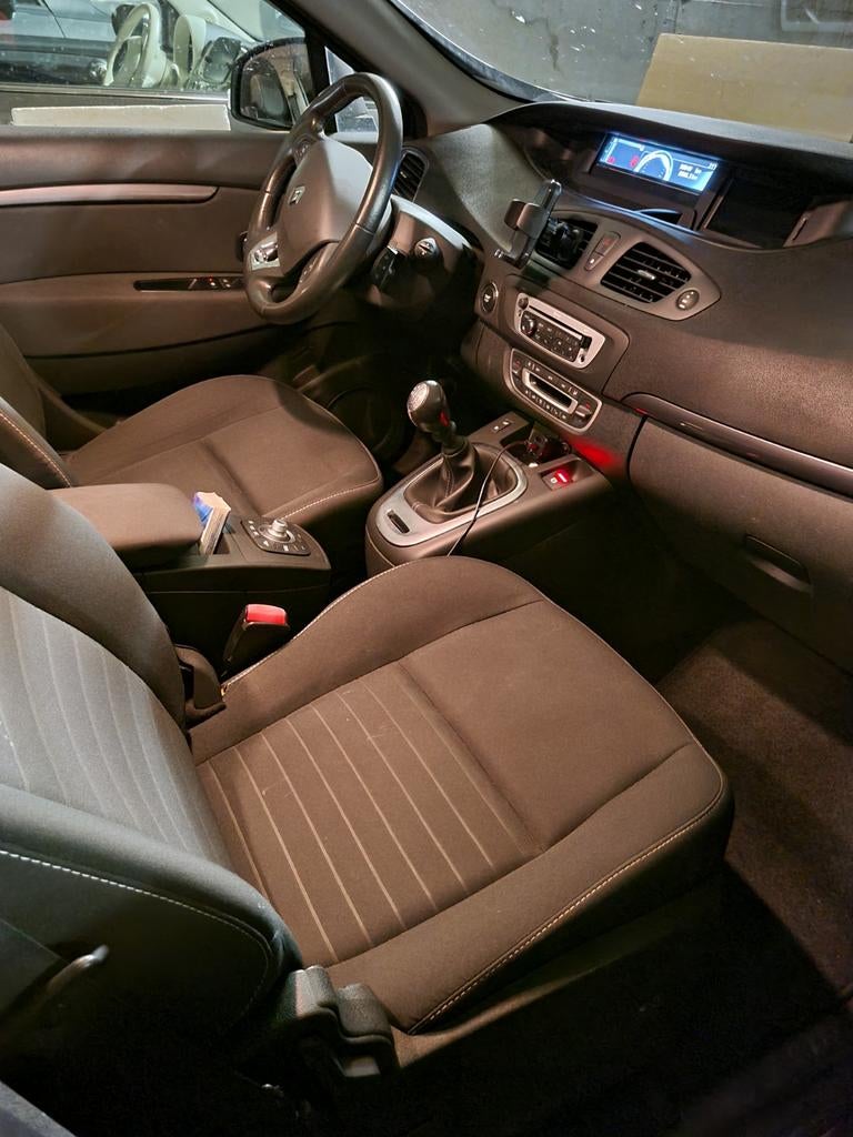 Renault Grand Scénic LIMITED 1.5dCi 110 CV | 7places | 94mkm, Autos, Achat, Euro 6, Boîte manuelle, Capteur de stationnement
