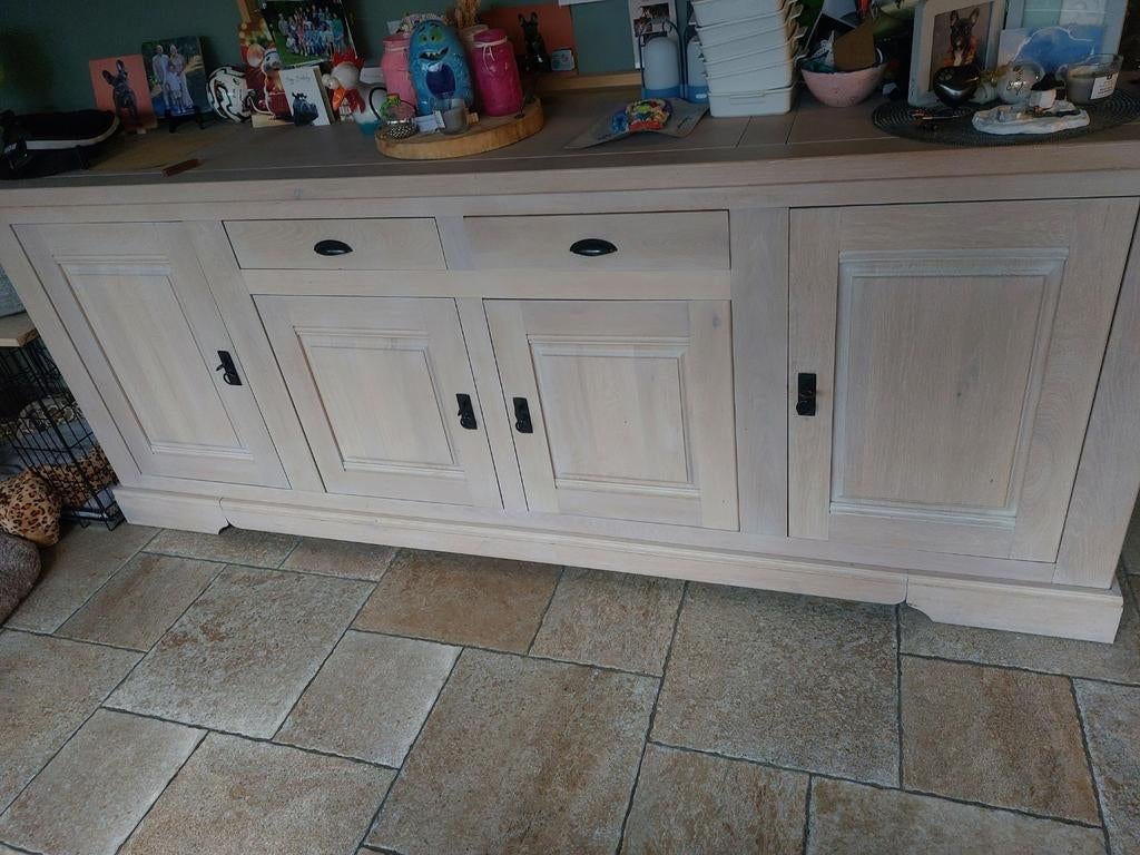 Massieve dressoir kast, Ophalen