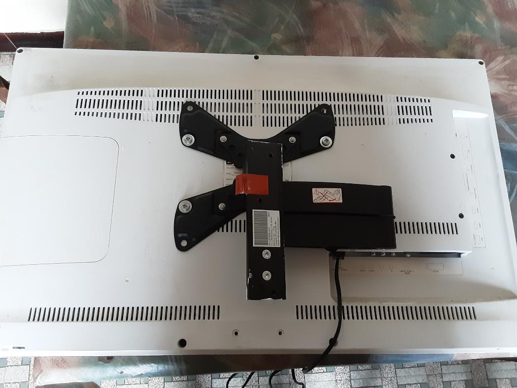 Tv, Audio, Tv en Foto, Televisies, Gebruikt, Smart TV, 60 tot 80 cm, Ophalen