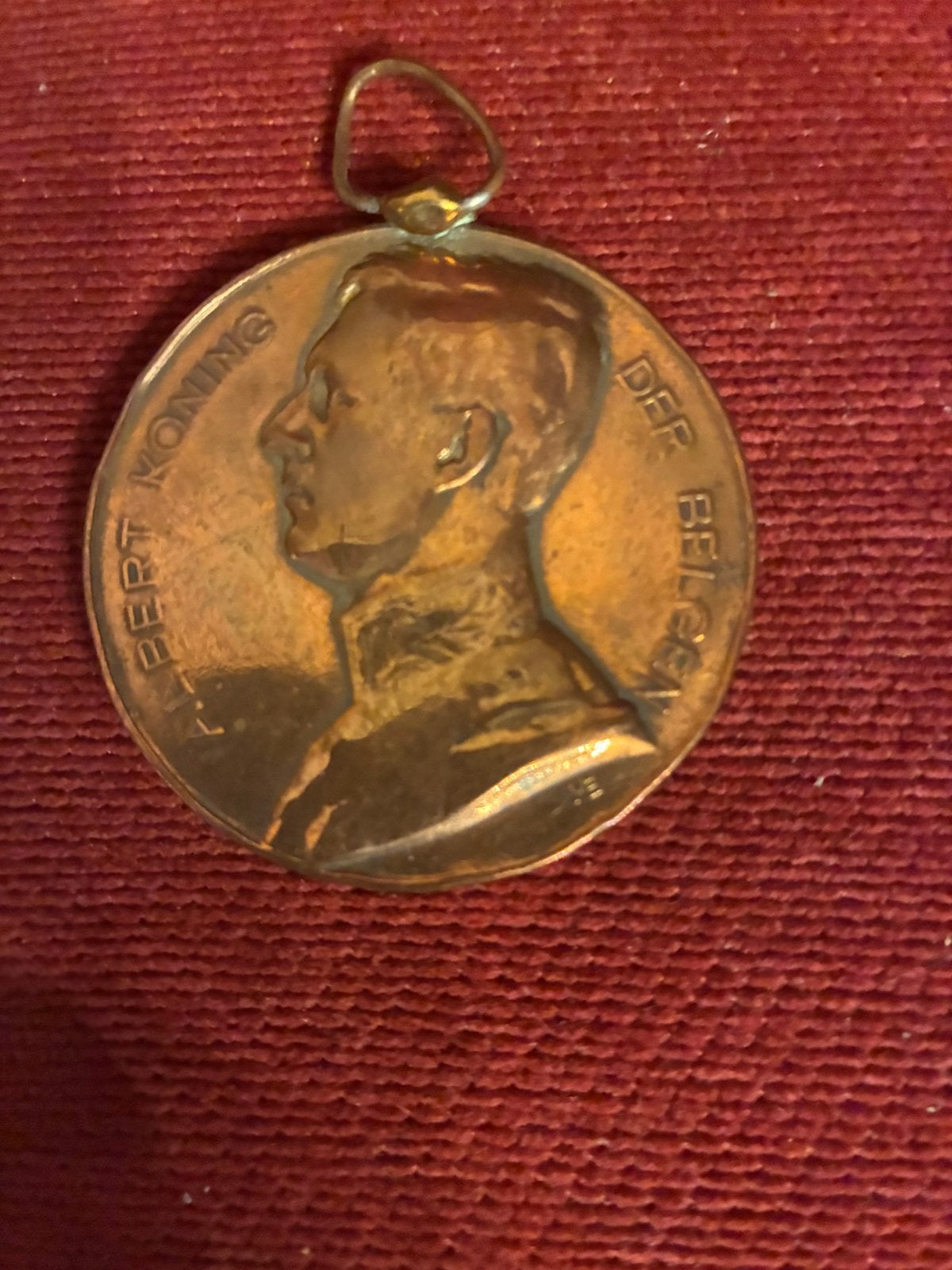 Medaille Koning Albert 1920, Enlèvement