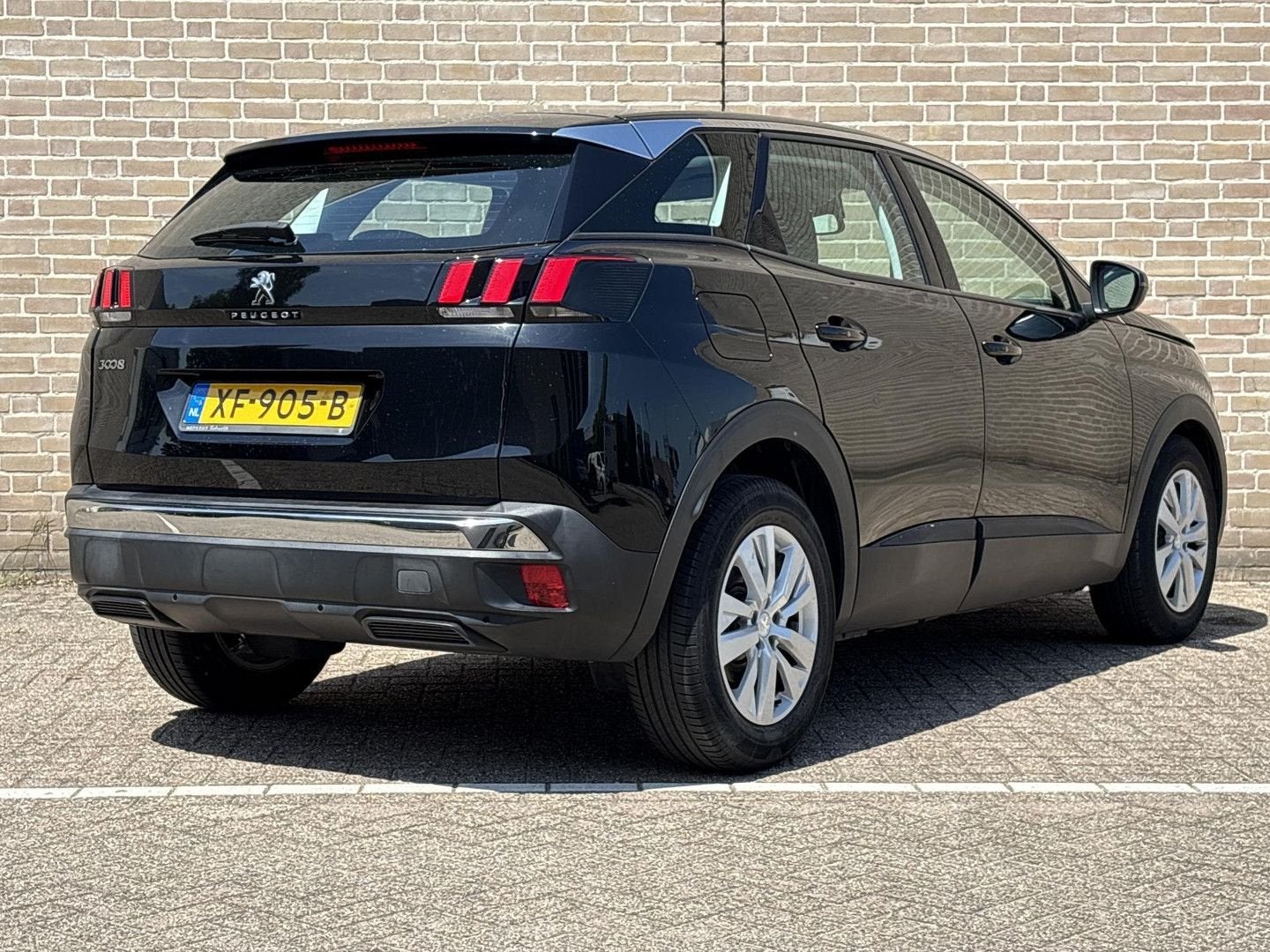 Peugeot 3008 1.2 PureTech Blue Lease Executive | € 7.400,- N, 118 g/km, Achat, Entreprise, Boîte manuelle