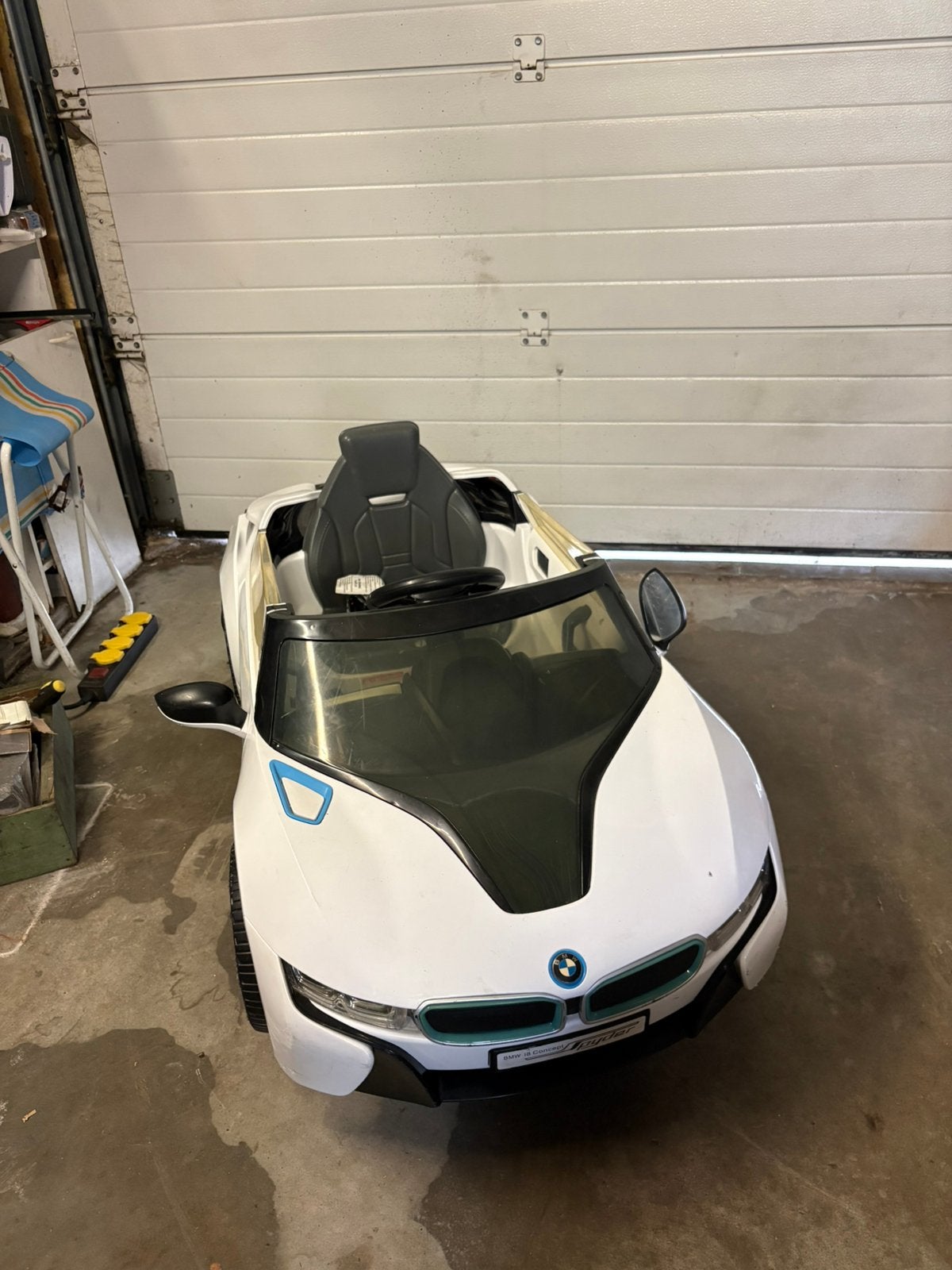 BMW i8 Concept Spyder – Elektrische Kinderauto, Zo goed als nieuw