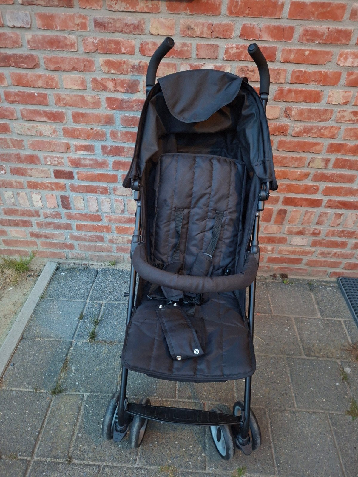 Zwarte plooibuggy Pericles - direct beschikbaar, Enlèvement