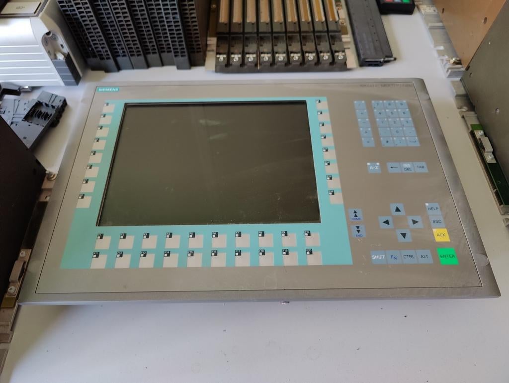 PLC materiaal. Groot lot siemens, Enlèvement