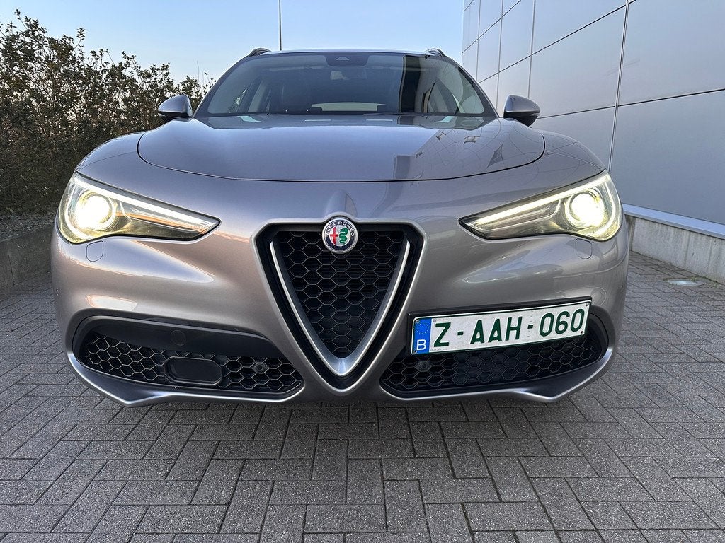 Alfa Romeo Stelvio 2.0T Q4 280 HP First Edition Pano-20''-Fu, Auto's, Automaat, Leder, Bedrijf, 5 zetels