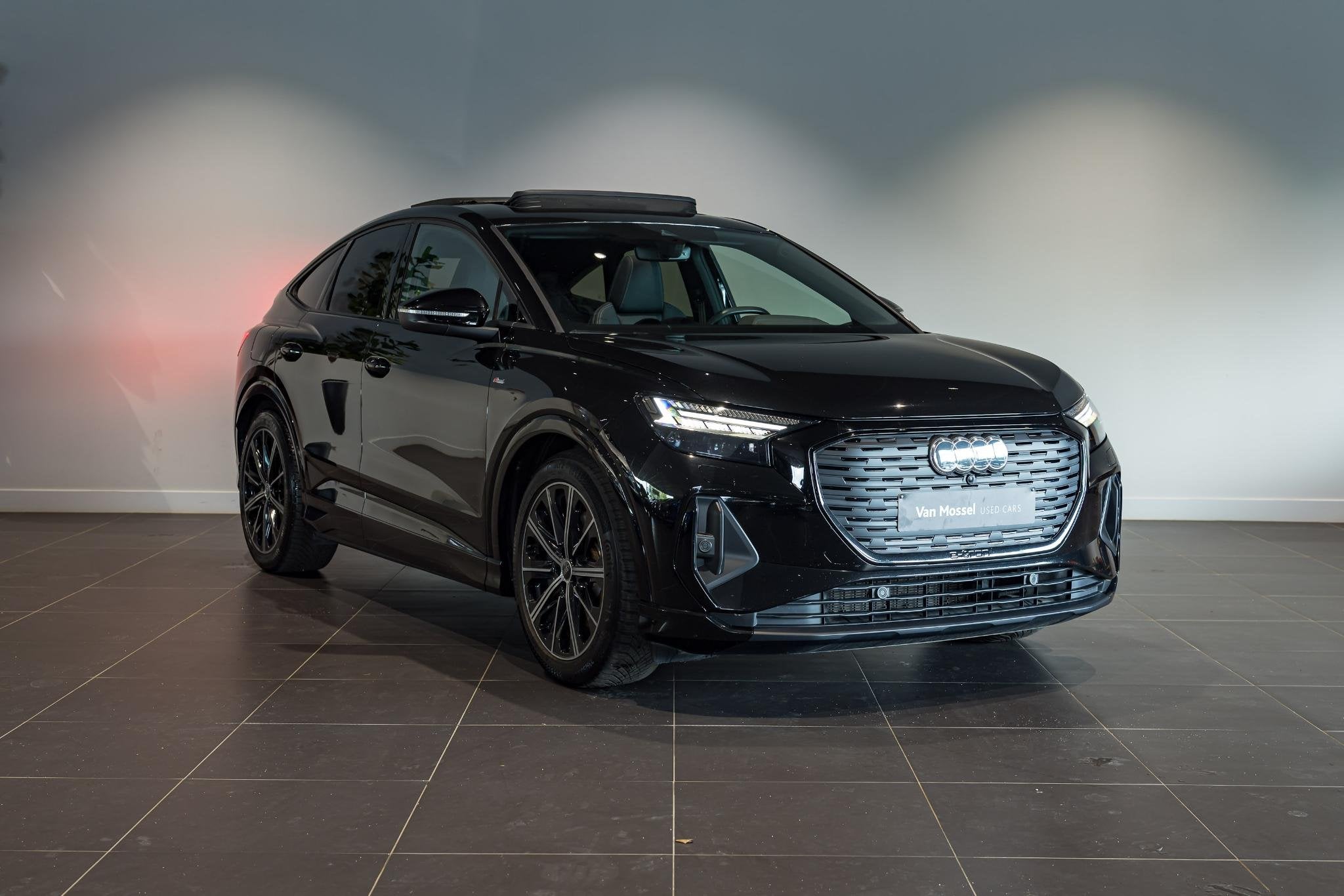 Audi Q4 Sportback e-tron 50 quattro S Line | Camera | PDC V+, Auto's, Audi, Stof, Gebruikt, 82 kWh, Zwart