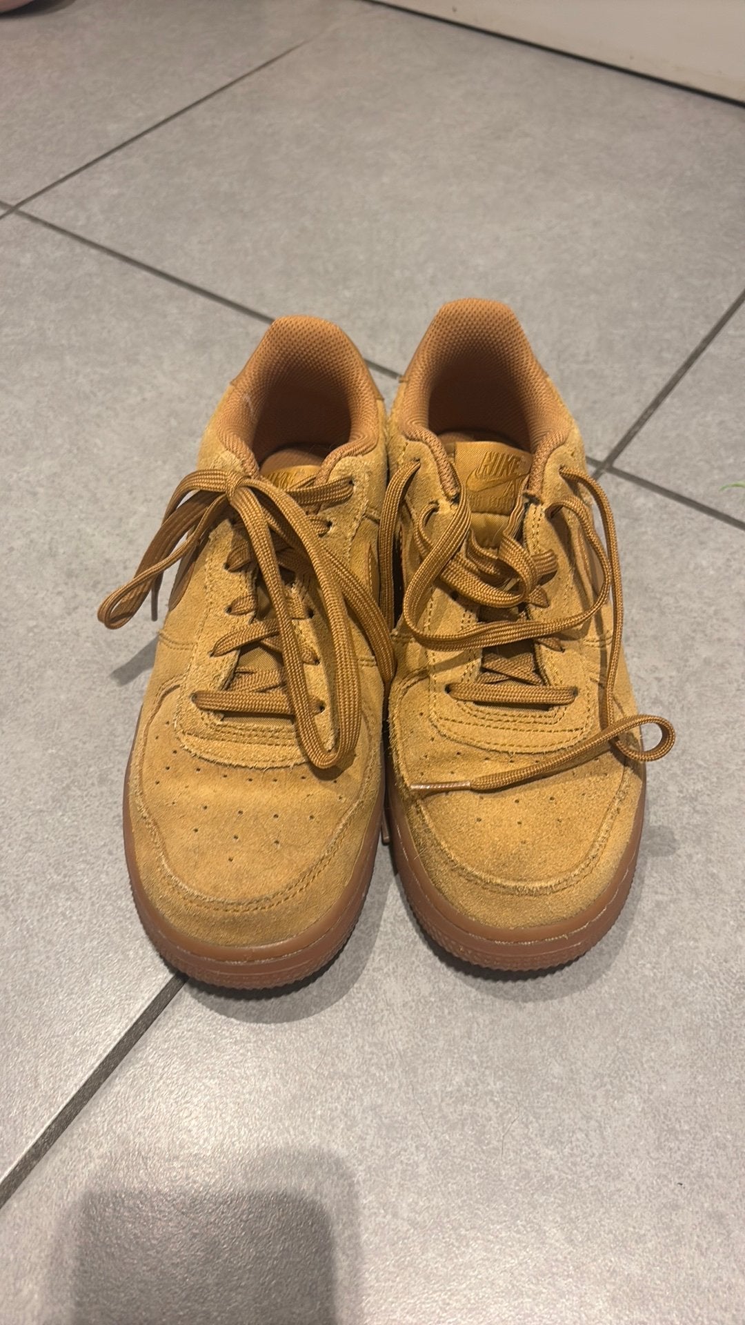 Nieuwe schoenen te koop, Vêtements | Hommes, Chaussures, Neuf, Brun, Enlèvement, Baskets