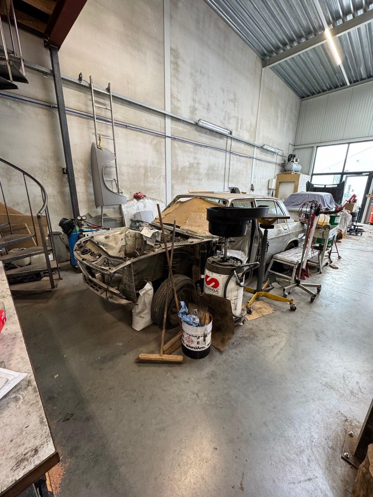 BMW 2500, foto 2