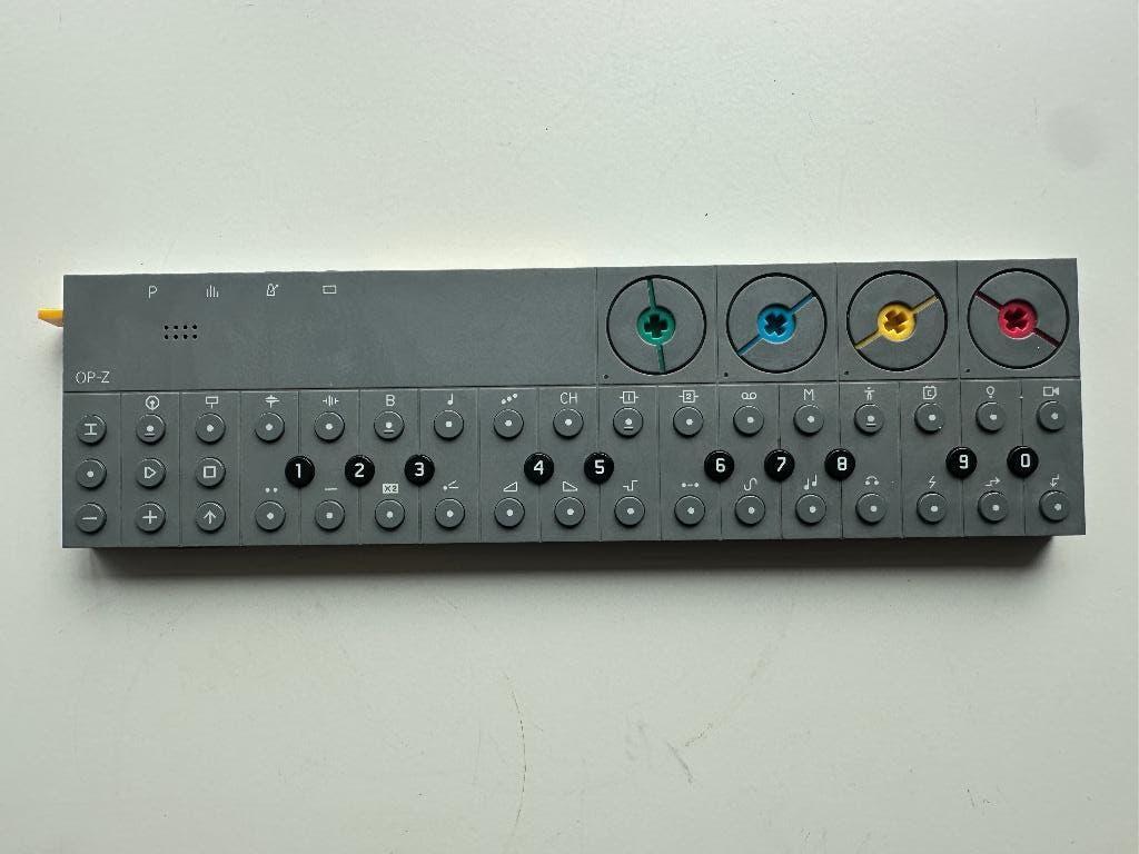 Synrhé Teenage Engineering OP-Z + module OPLAB, Musique & Instruments, Synthétiseurs, Enlèvement ou Envoi, Utilisé, Autres nombres