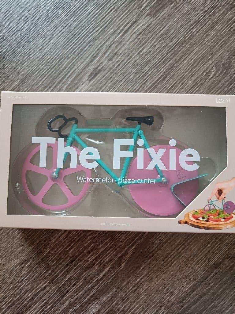 Pizzasnijder, Ophalen