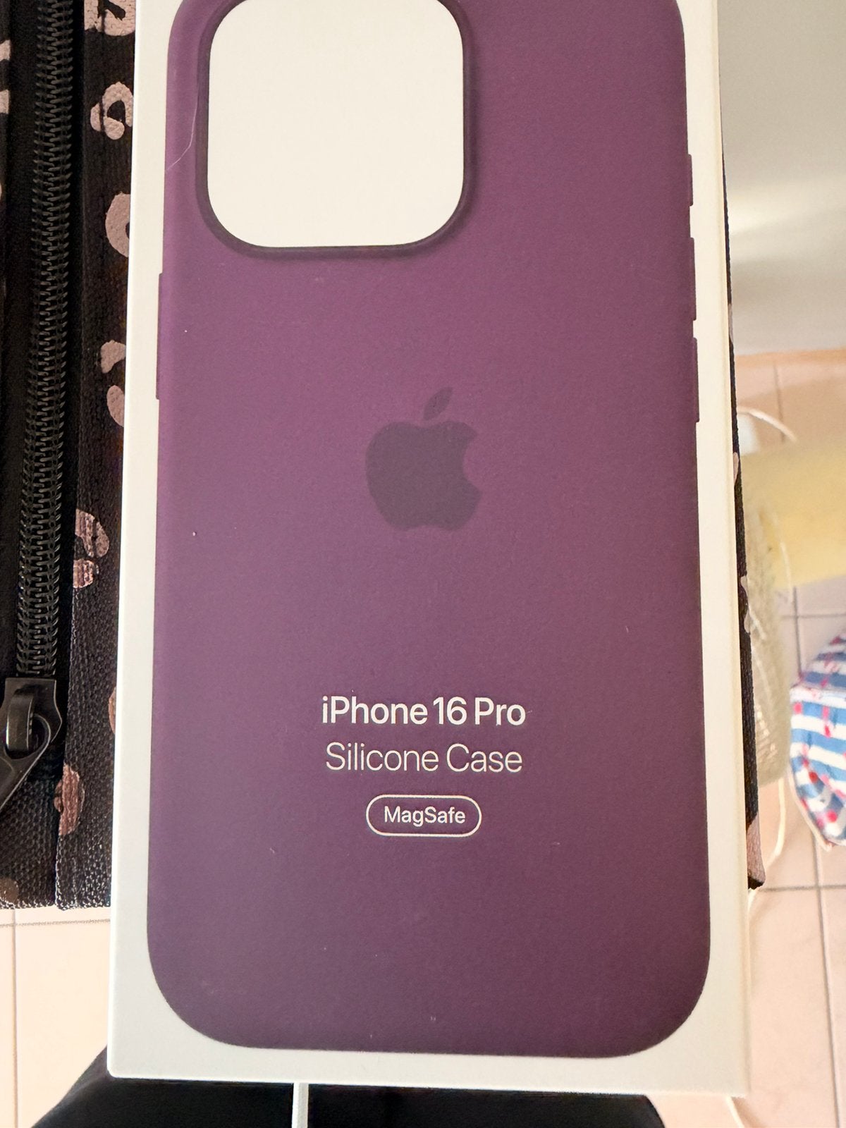 Coque Apple iphone 16 pro, Telecommunicatie, Ophalen, Paars, Overige typen, Zo goed als nieuw