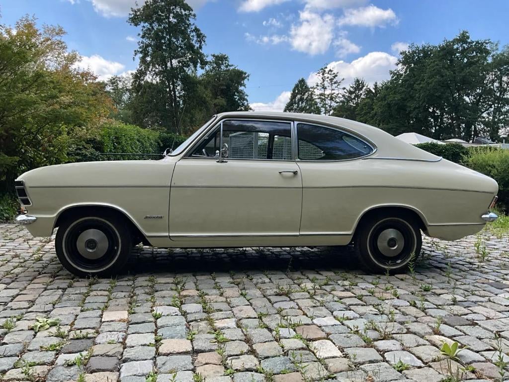 Opel Olympia A (kadett b), totaal restauratie, 4 zetels, Achterwielaandrijving, Zwart, Beige