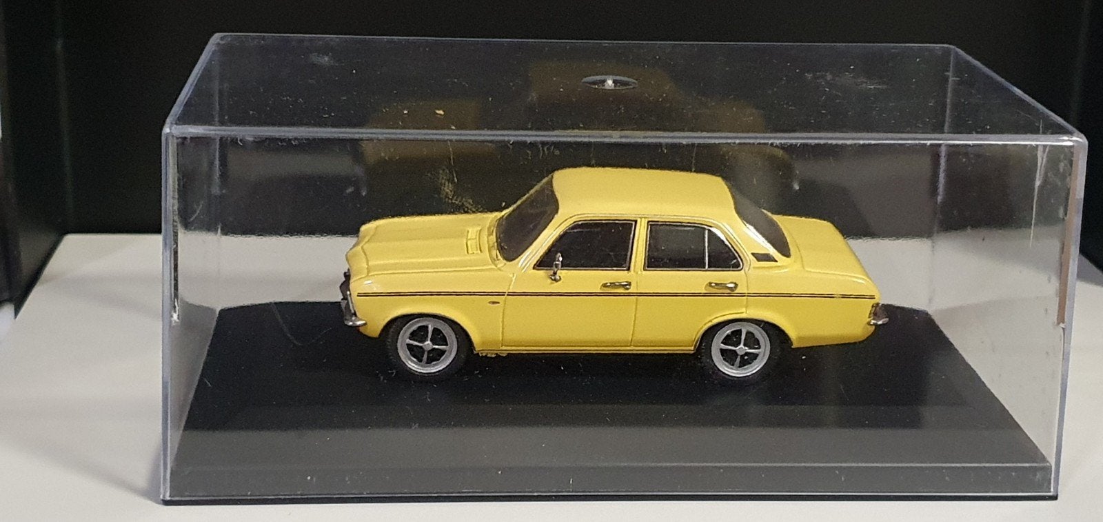 Opel Ascona A 1/43 (N 1262), Hobby & Loisirs créatifs, Enlèvement ou Envoi