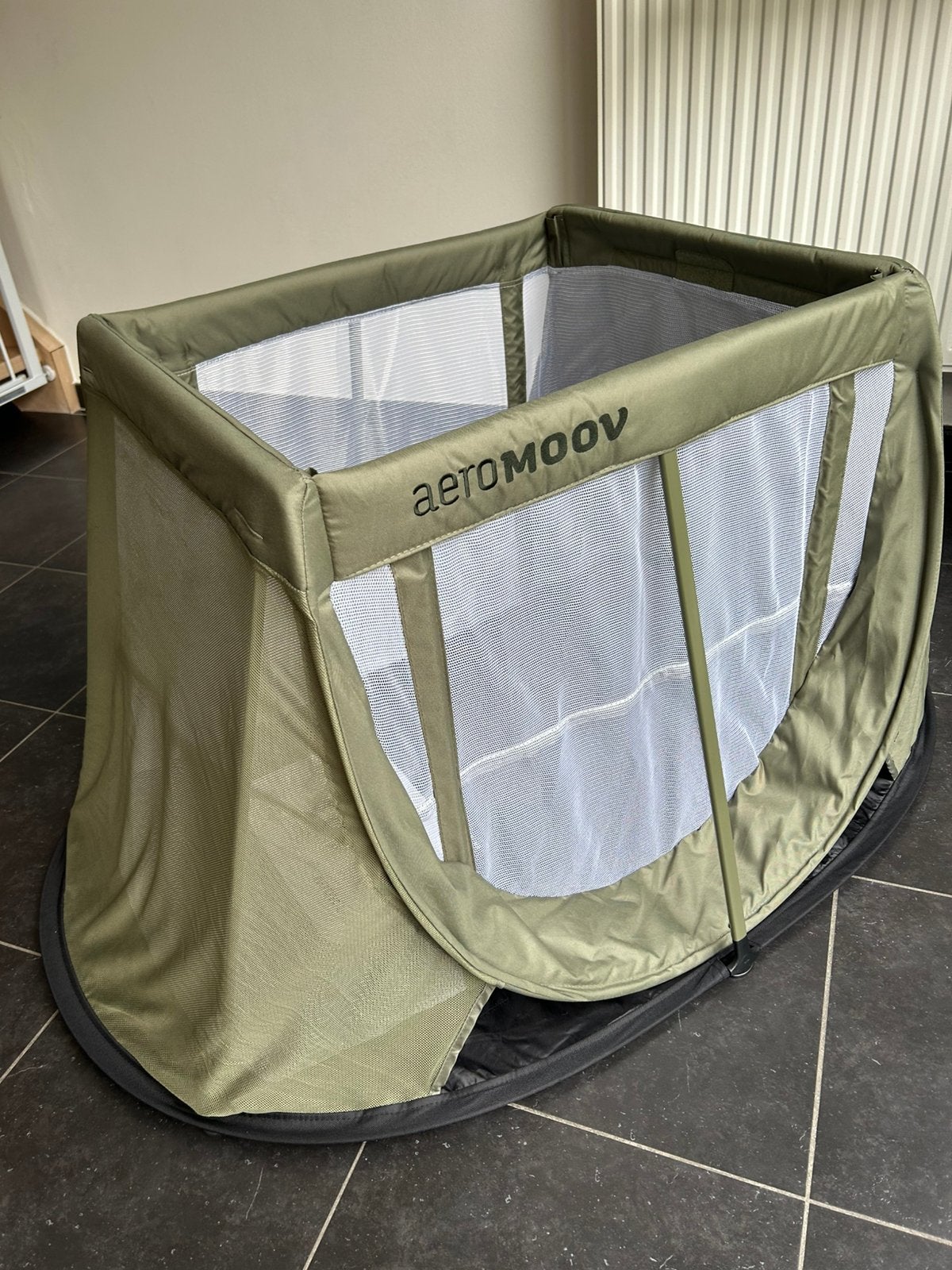 AeroMoov kaki, Ophalen, Zo goed als nieuw