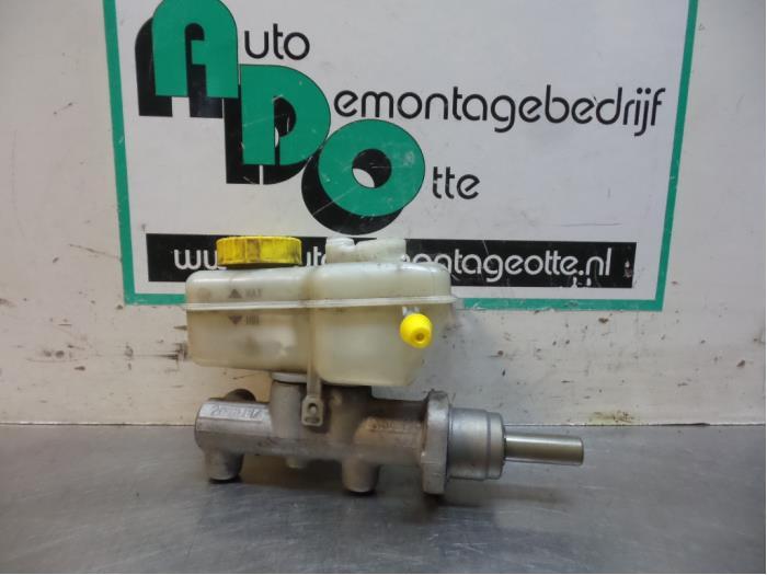 Hoofdremcilinder van een Volkswagen Polo (Polo 01-), Auto-onderdelen, Remmen en Aandrijving, Volkswagen, Gebruikt, 3 maanden garantie