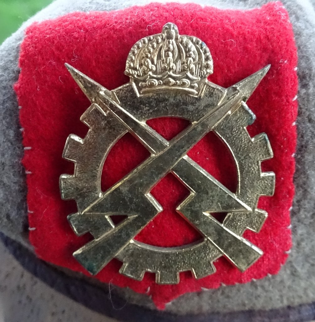 BELGIQUE: ARMEE BELGE - LOGISTIQUE - BERET AVEC INSIGNE, Collections, Envoi, Armée de terre, Casque ou Béret